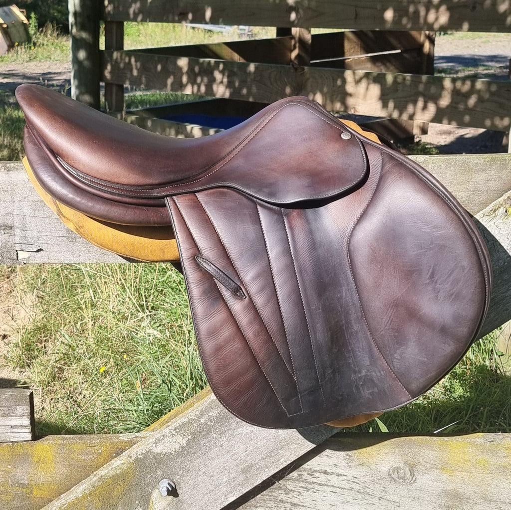 Butet Premium Jumping Saddle
