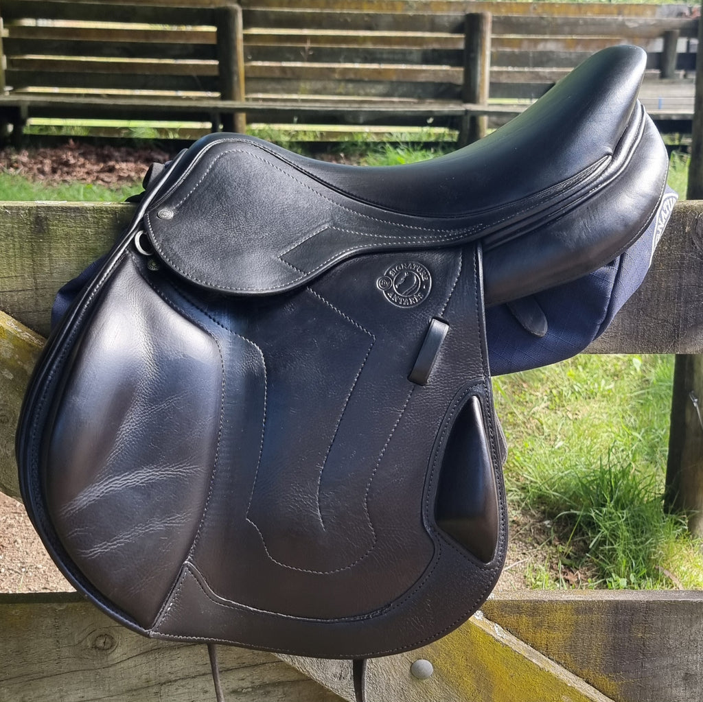 Antares Signature Monoflap Jumping Saddle